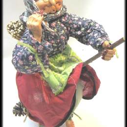 Hexenmutter mit Kind in blau